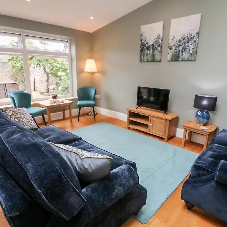 Heanor House 莱伯恩