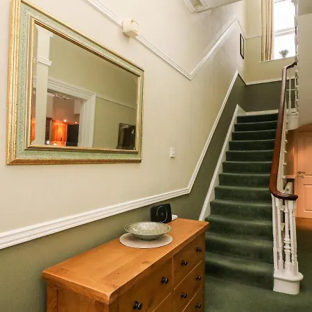 Heanor House 莱伯恩