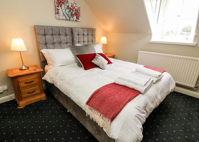 Heanor House * Leyburn