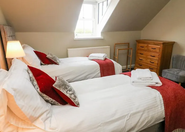 Heanor House * Leyburn