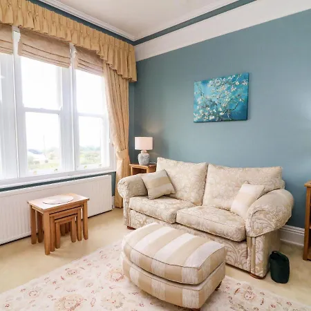 Heanor House Leyburn