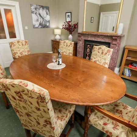 Holiday home Heanor House *