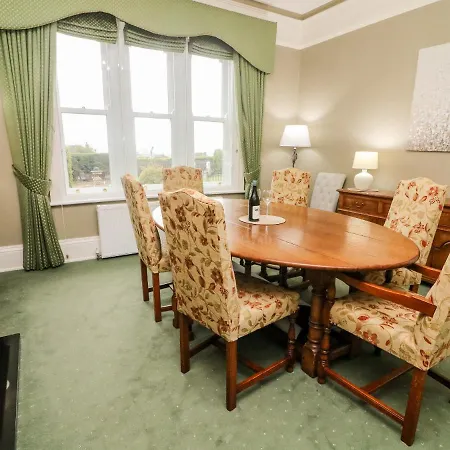Heanor House Leyburn