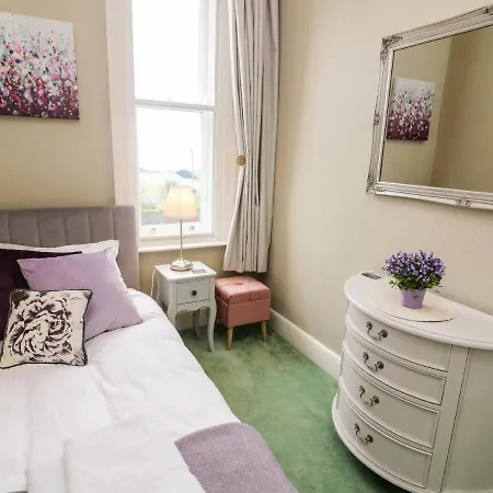 Heanor House Leyburn