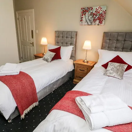 Heanor House *