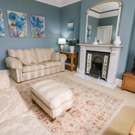 Heanor House *